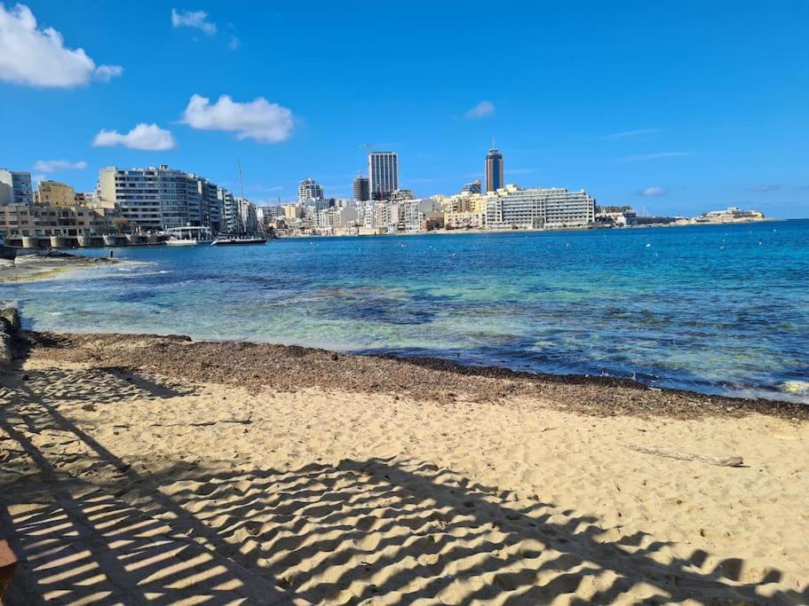 Apartamento Cozy Inside.City & Beach Outside Sliema Exterior foto