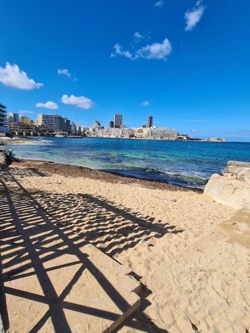 Apartamento Cozy Inside.City & Beach Outside Sliema Exterior foto