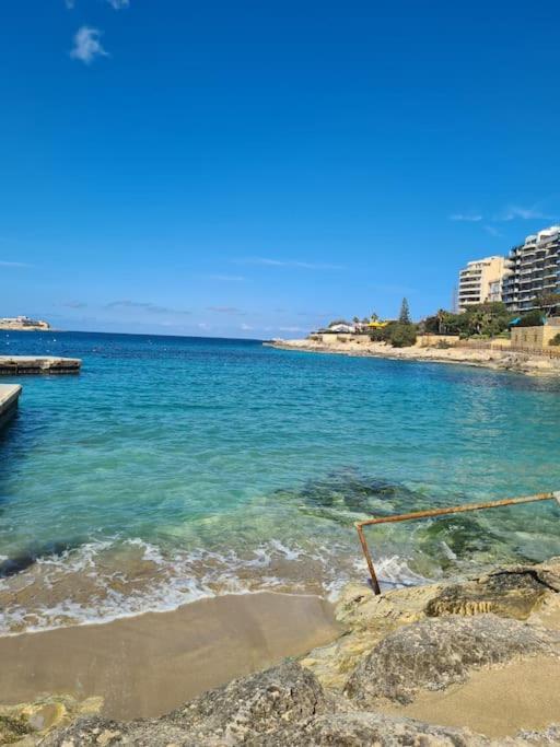Apartamento Cozy Inside.City & Beach Outside Sliema Exterior foto